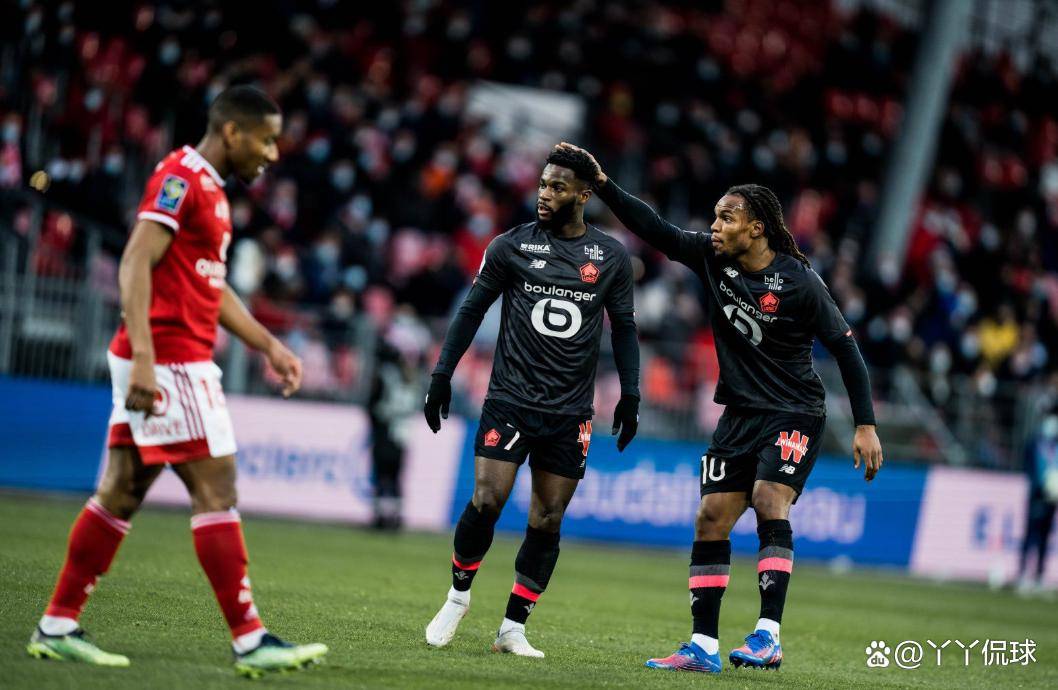 爱游戏官网-包含法甲窗口期再迎强敌，孟菲斯灰熊内部沟通，主帅态度——管理层满意，身体对抗强度拉满的词条