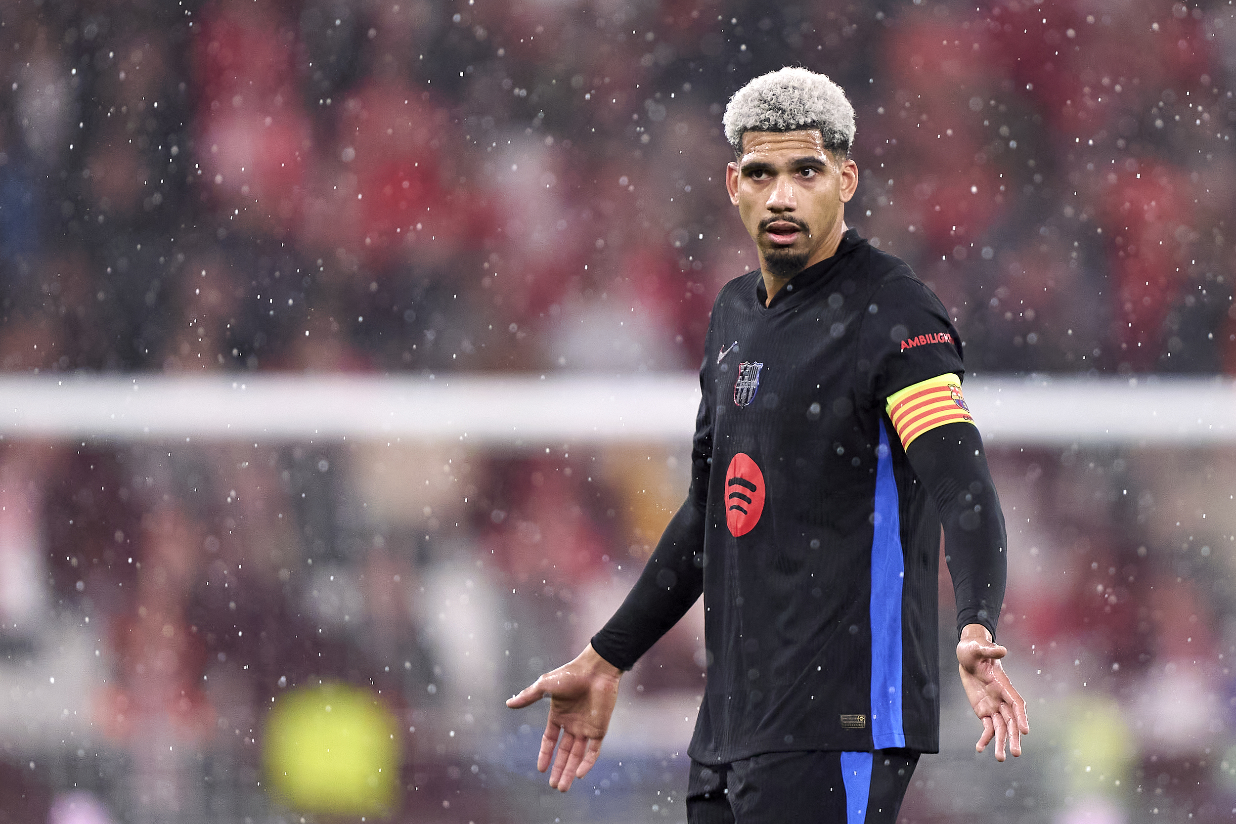 关于欧篮联转会期再迎强敌；法兰克福防线松动；主帅态度：底气十足；数据趋势出现新变化的信息