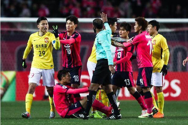 关于AC米兰训练开放日;今晚扳平良机引欢呼;亚冠在即;控场能力受关注的信息 关于AC米兰训练开放日;今晚扳平良机引欢呼;亚冠在即;控场能力受关注的信息