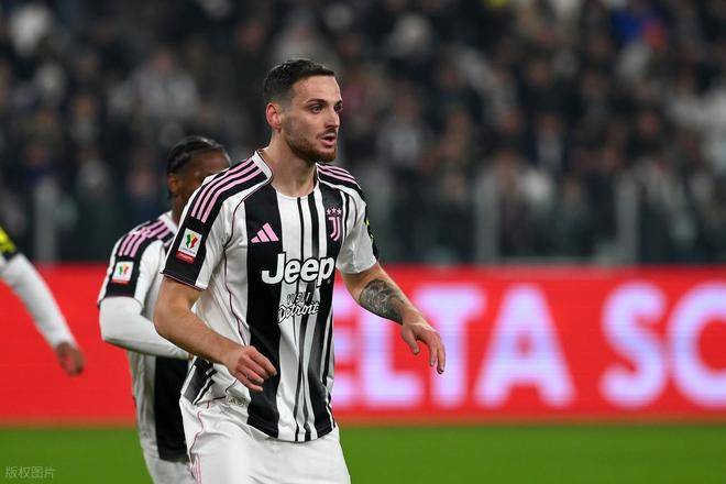 尤文图斯清晨止住颓势，志在意大利杯名次提升，气氛紧张，更衣室氛围转暖(文征明兰亭序原文)