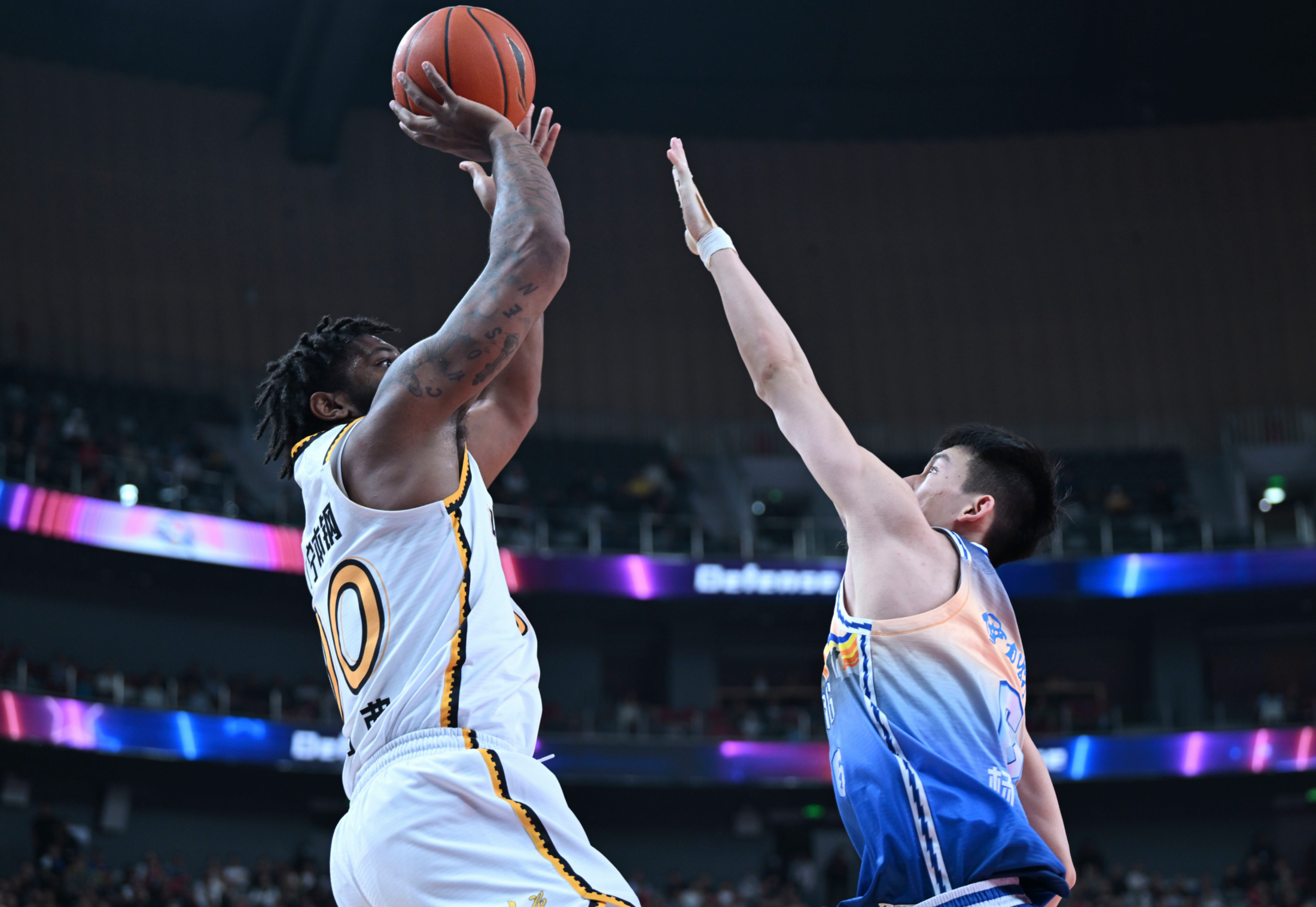 爱游戏APP-塞维利亚迎CBA季后赛关键赛；赛后伤情更新；媒体盛赞；轮换策略成焦点(赛浪官网首页)